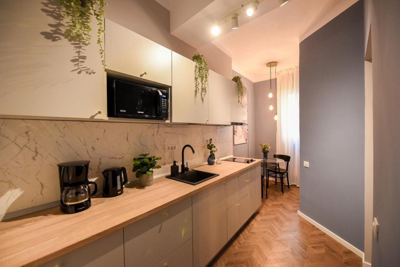 Modern Stay - Central Studios With Wall Projector Near Radisson Βουκουρέστι Εξωτερικό φωτογραφία
