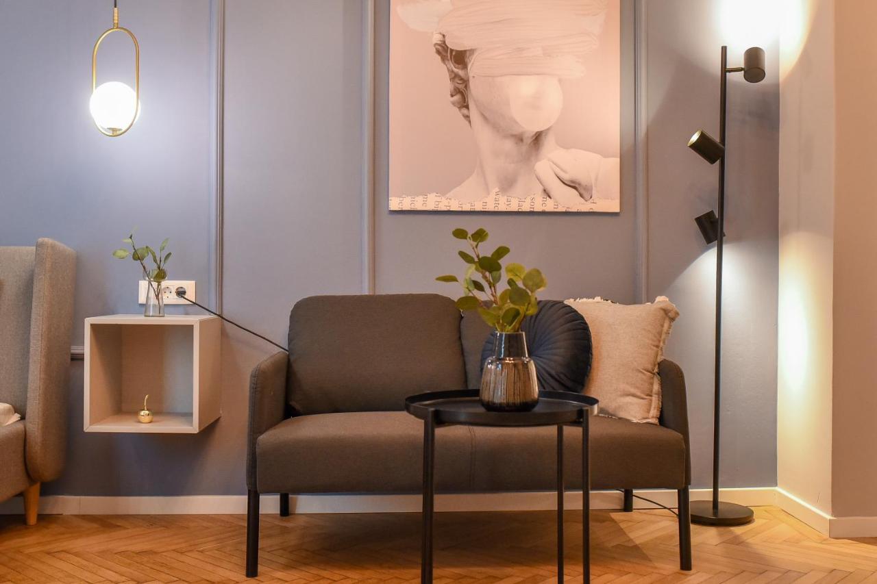 Modern Stay - Central Studios With Wall Projector Near Radisson Βουκουρέστι Εξωτερικό φωτογραφία