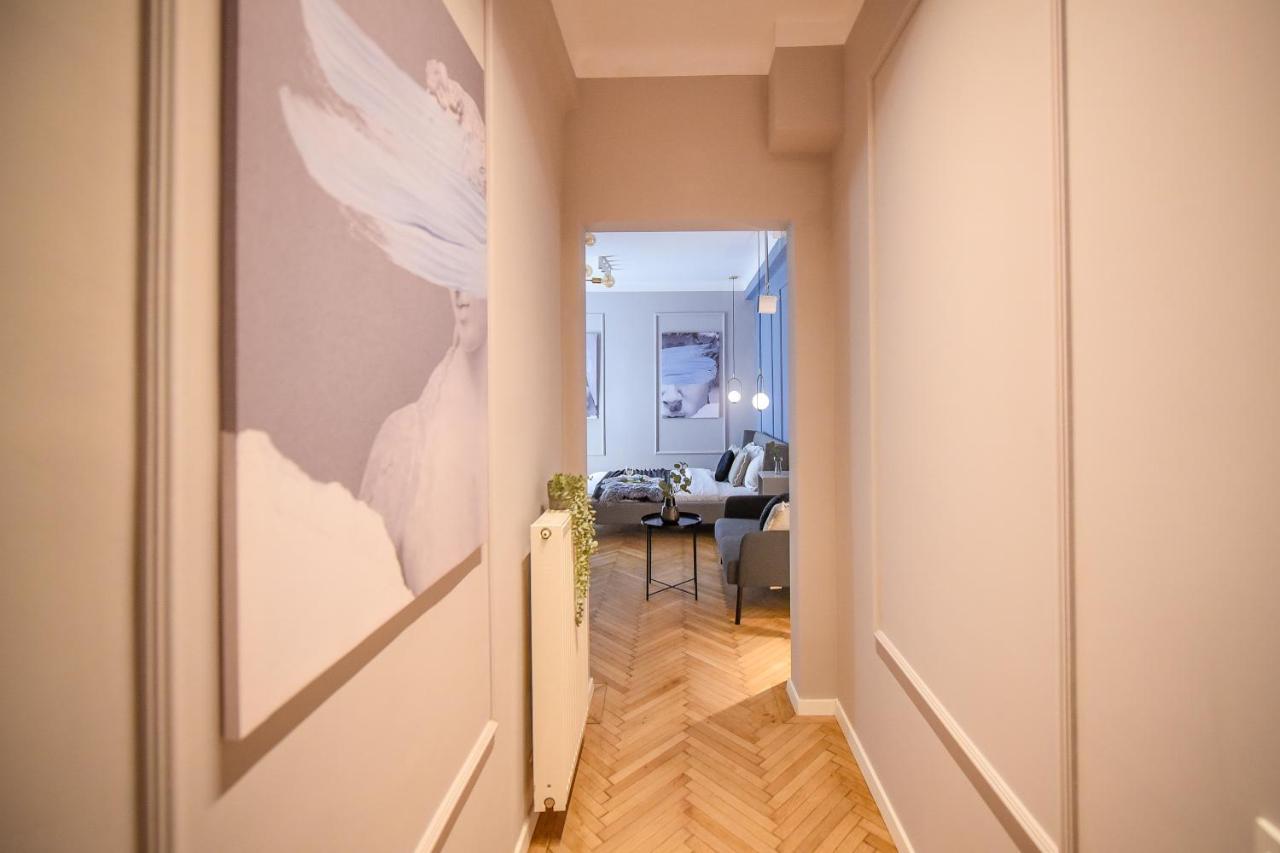 Modern Stay - Central Studios With Wall Projector Near Radisson Βουκουρέστι Εξωτερικό φωτογραφία