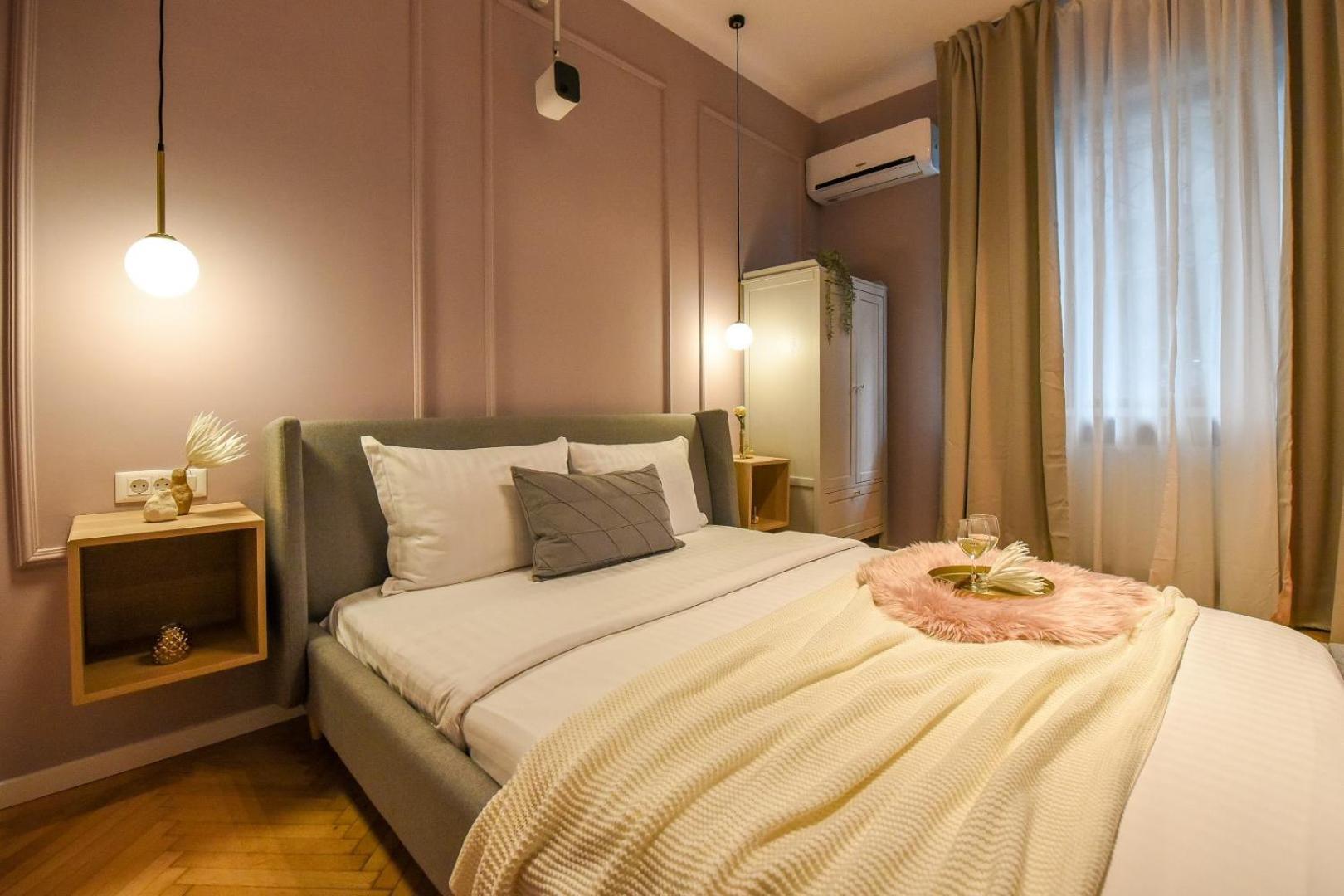 Modern Stay - Central Studios With Wall Projector Near Radisson Βουκουρέστι Δωμάτιο φωτογραφία