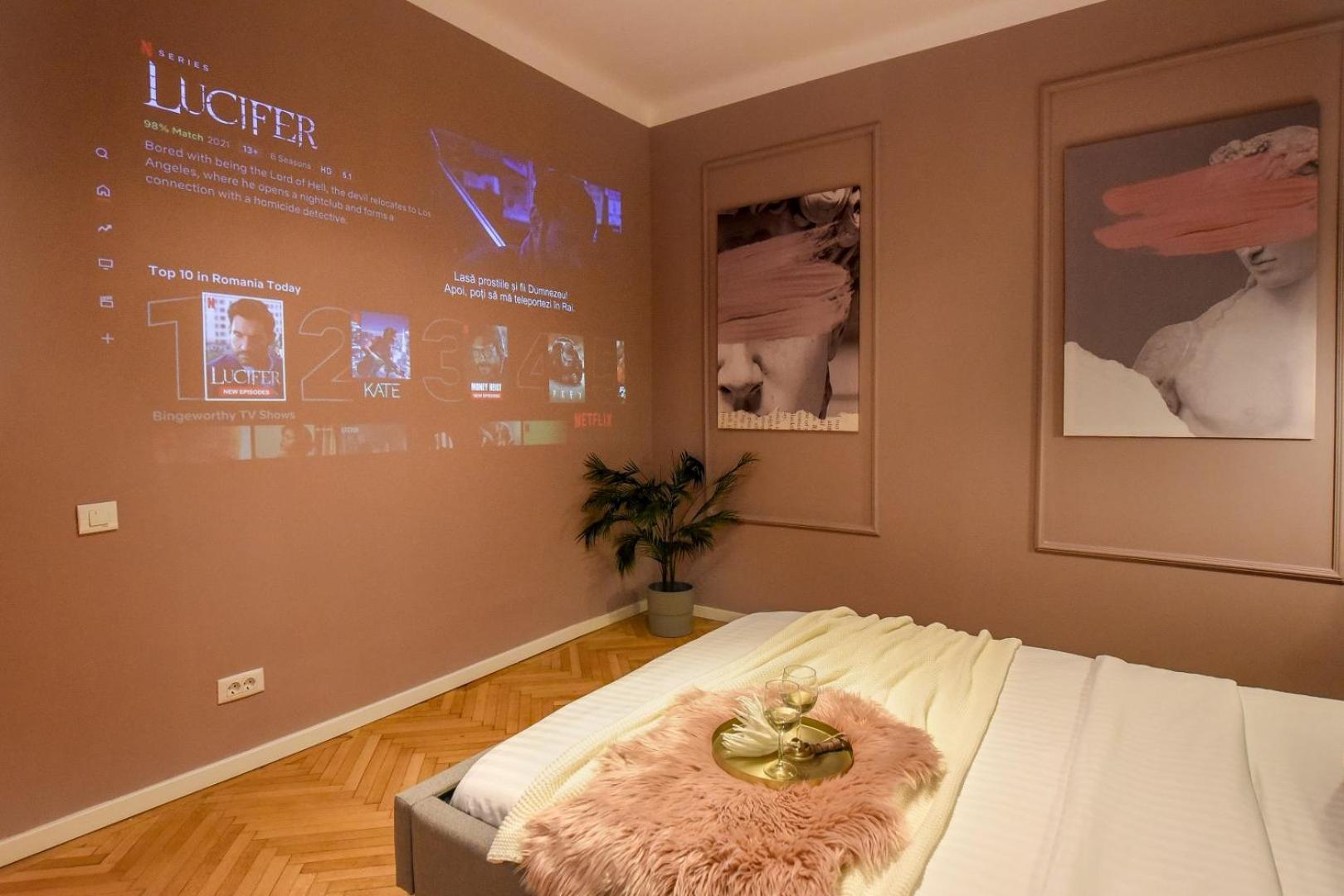 Modern Stay - Central Studios With Wall Projector Near Radisson Βουκουρέστι Δωμάτιο φωτογραφία